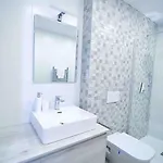 El Oasis De By Just Apartament *